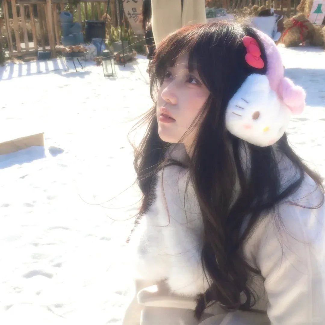 皇后低头看看朕